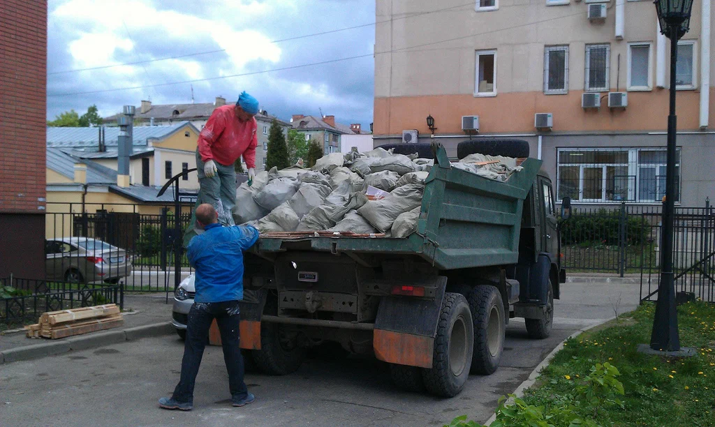 Вывоз строительного мусора в Троицке от 1650 руб. – ПроМусор