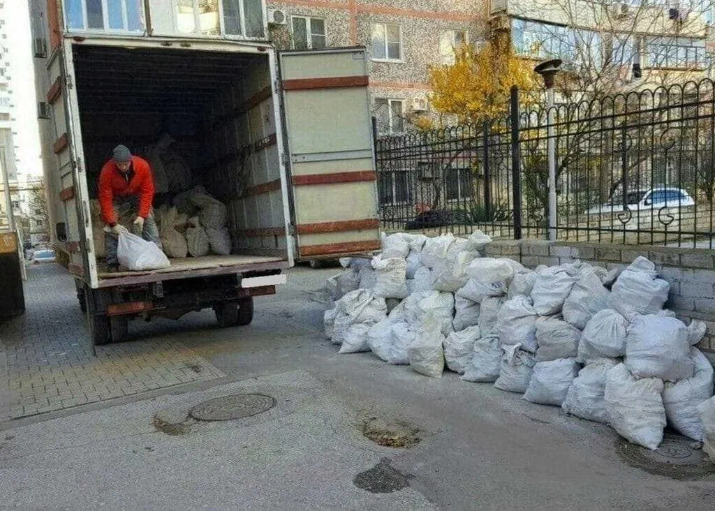 Вывоз мусора после переезда в Троицке в октябре