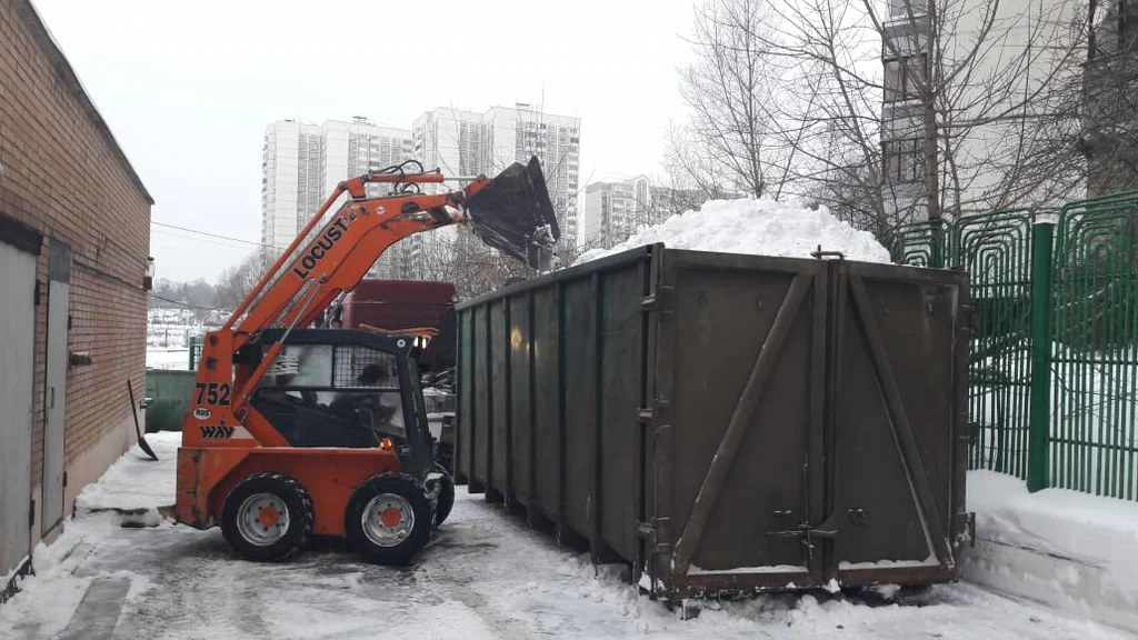 Вывоз снега контейнерами в Троицке — цена от 3300 руб., заказать контейнер для снега в ПроМусор
